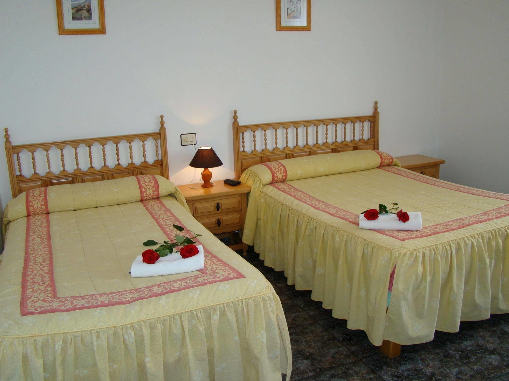 Hostal San Roque ポルトノボ エクステリア 写真