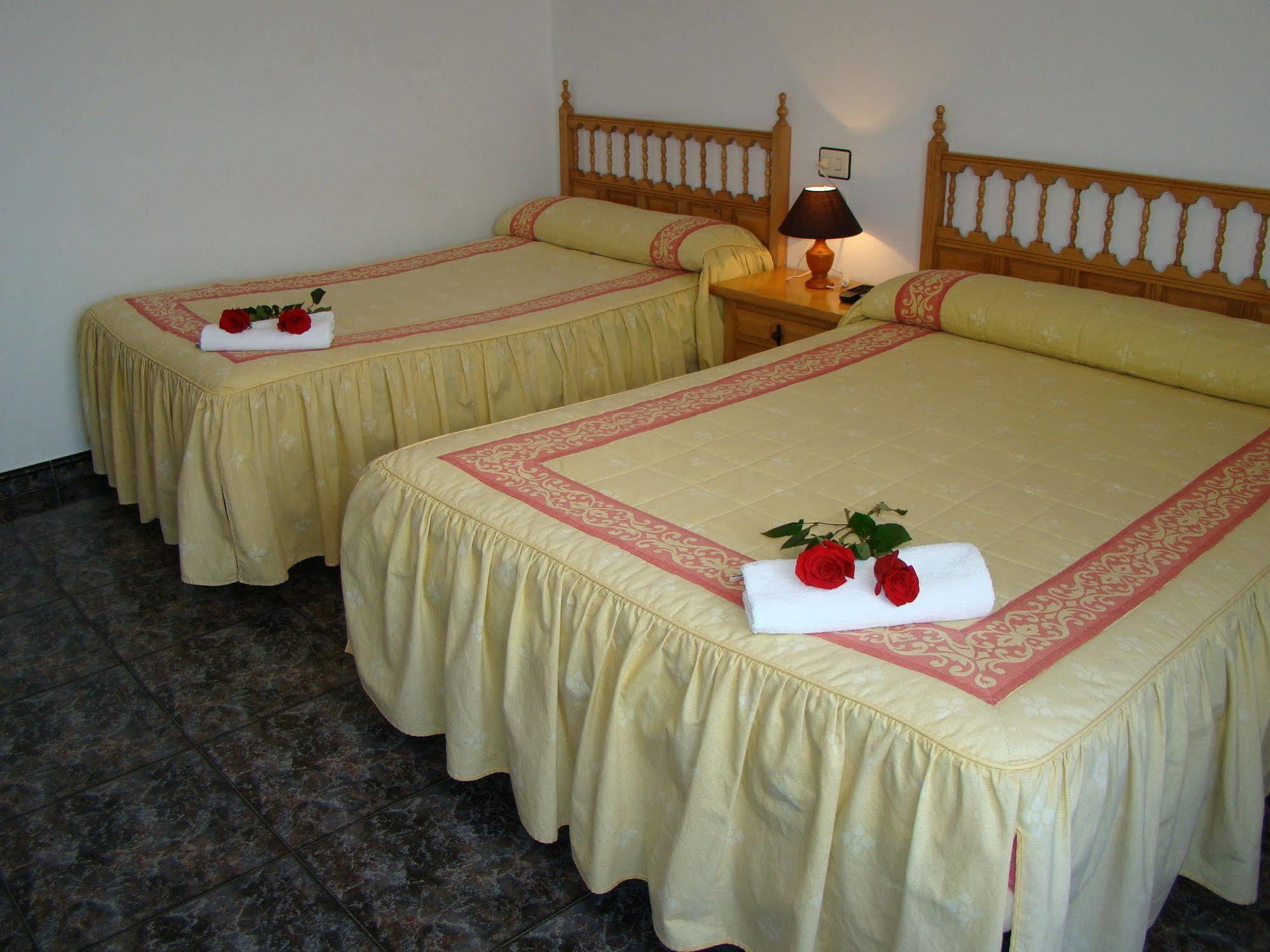 Hostal San Roque ポルトノボ エクステリア 写真