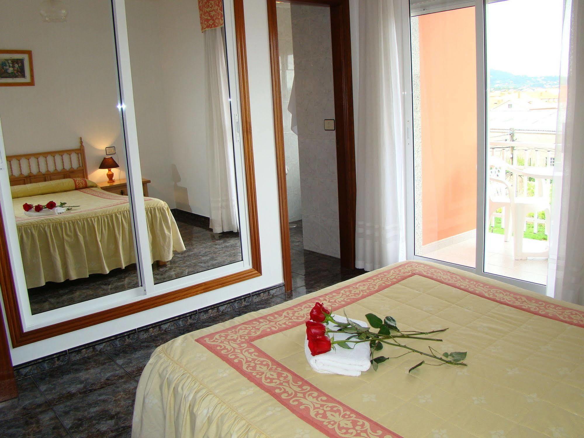 Hostal San Roque ポルトノボ エクステリア 写真