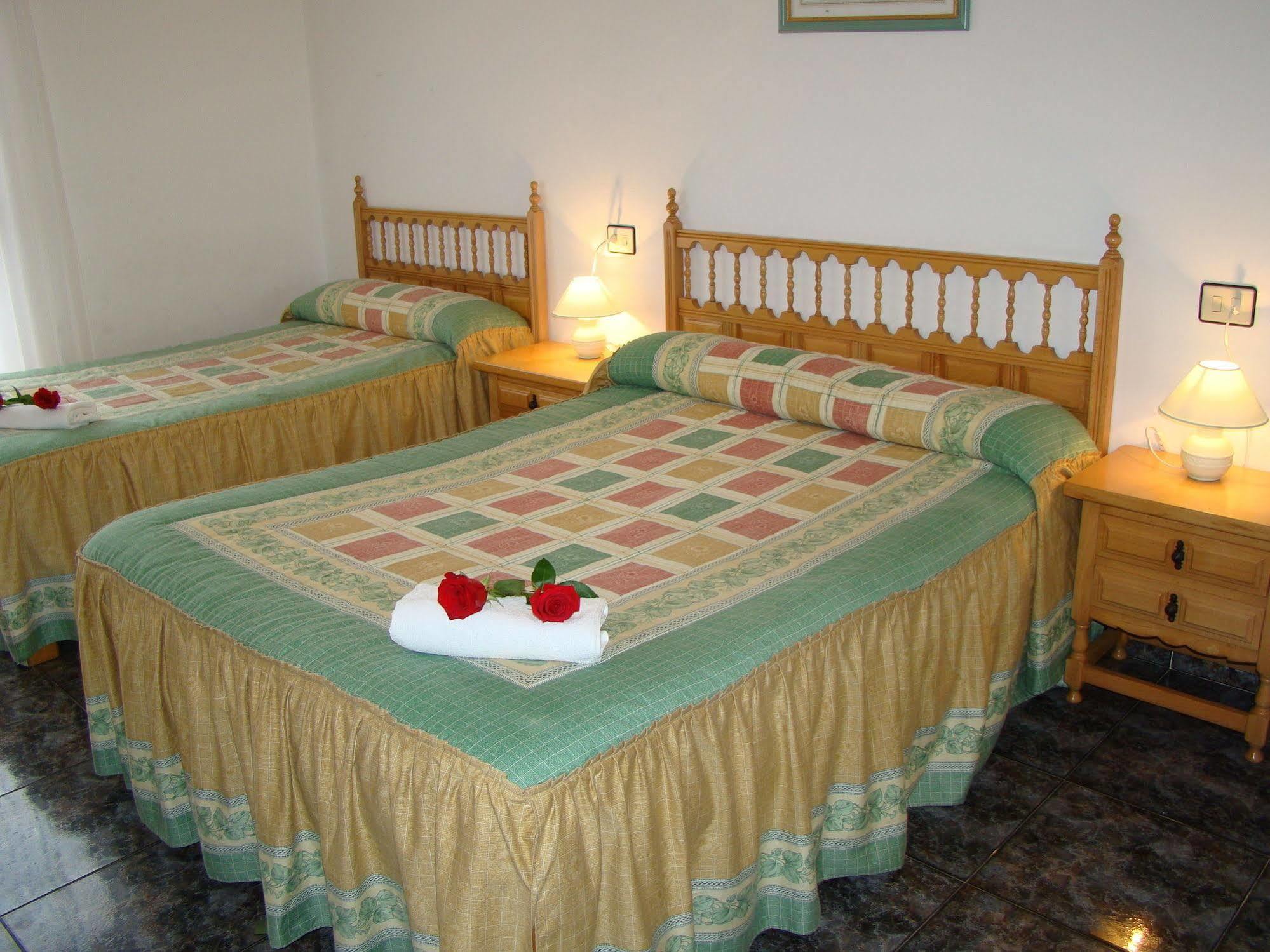 Hostal San Roque ポルトノボ エクステリア 写真