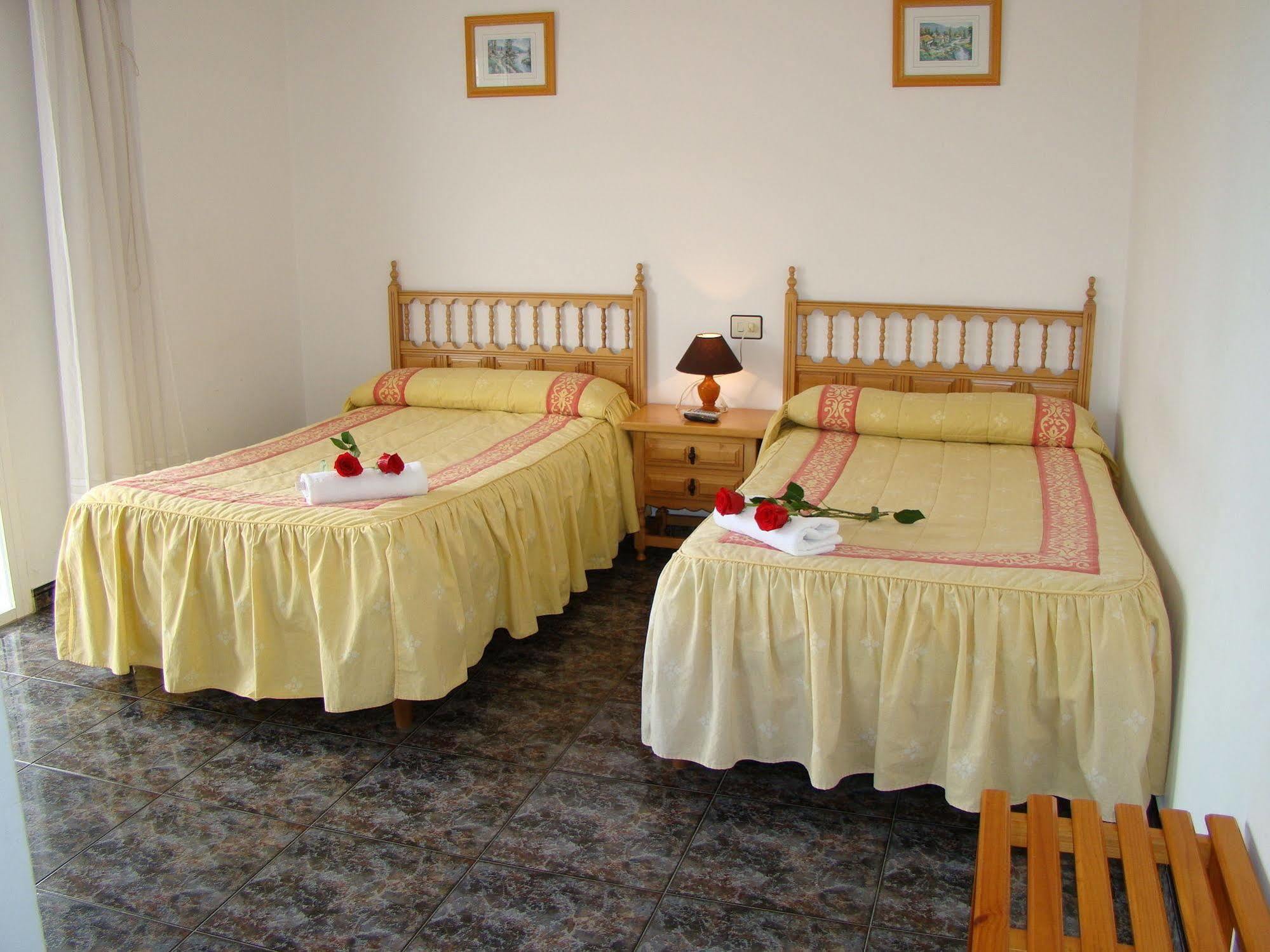 Hostal San Roque ポルトノボ エクステリア 写真